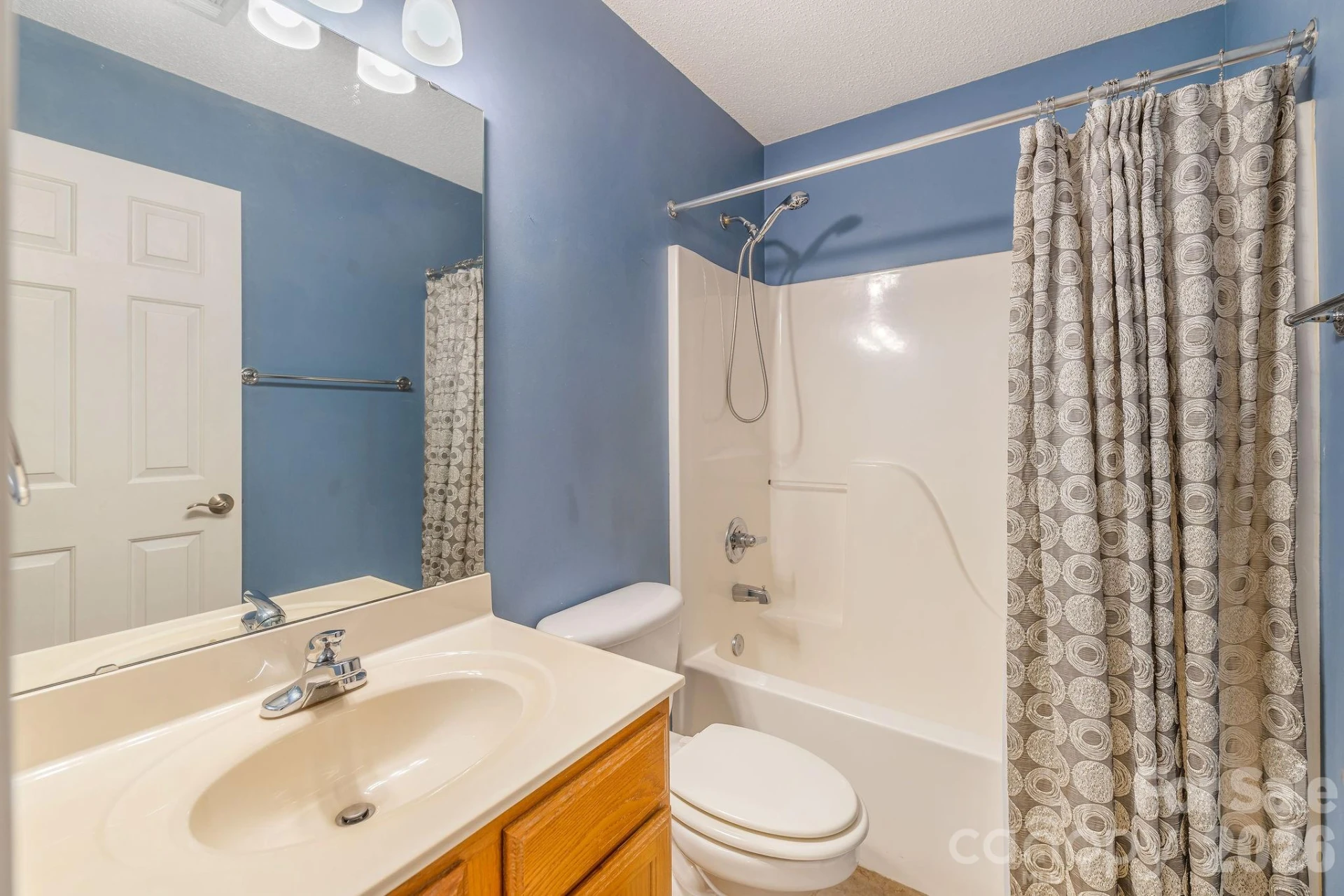 896 West Pointe Drive - Photo 20