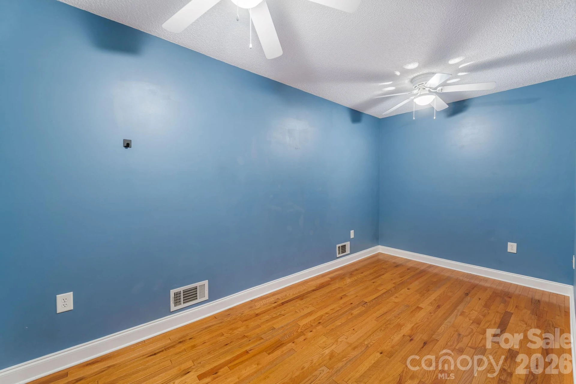896 West Pointe Drive - Photo 22