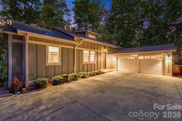 22 Wild Violet Lane
