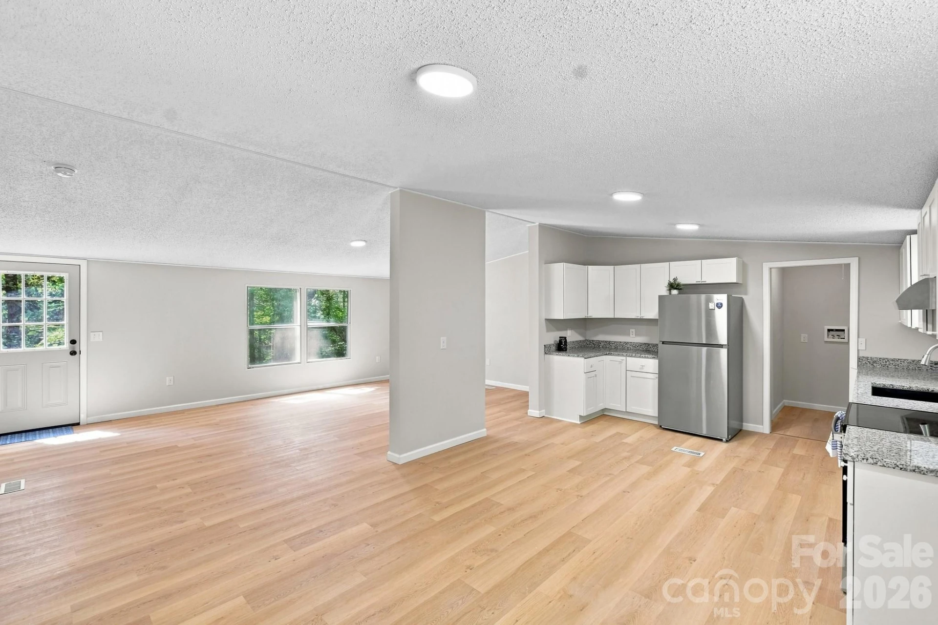 190 Pinewood Knoll Drive - Photo 4
