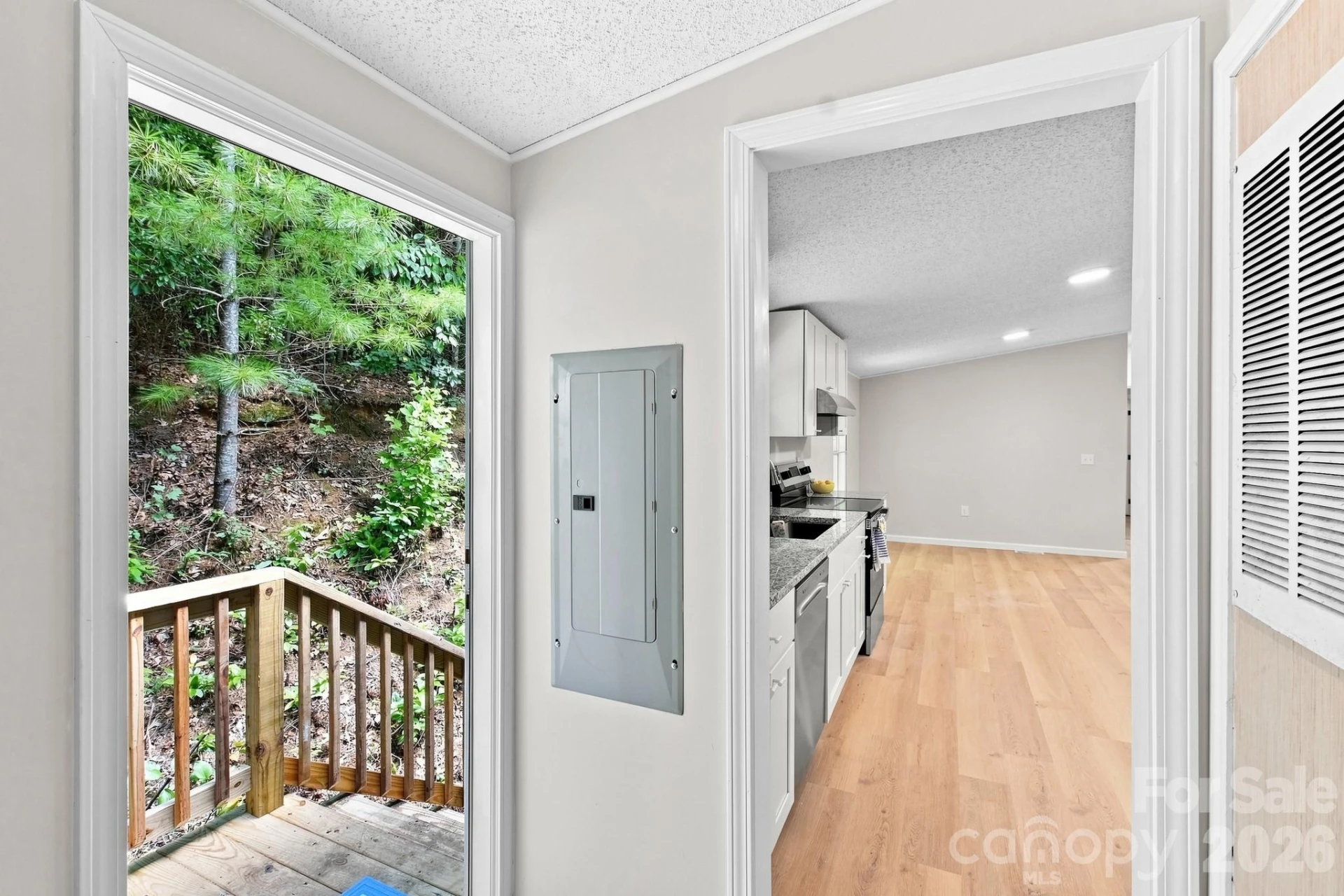190 Pinewood Knoll Drive - Photo 6