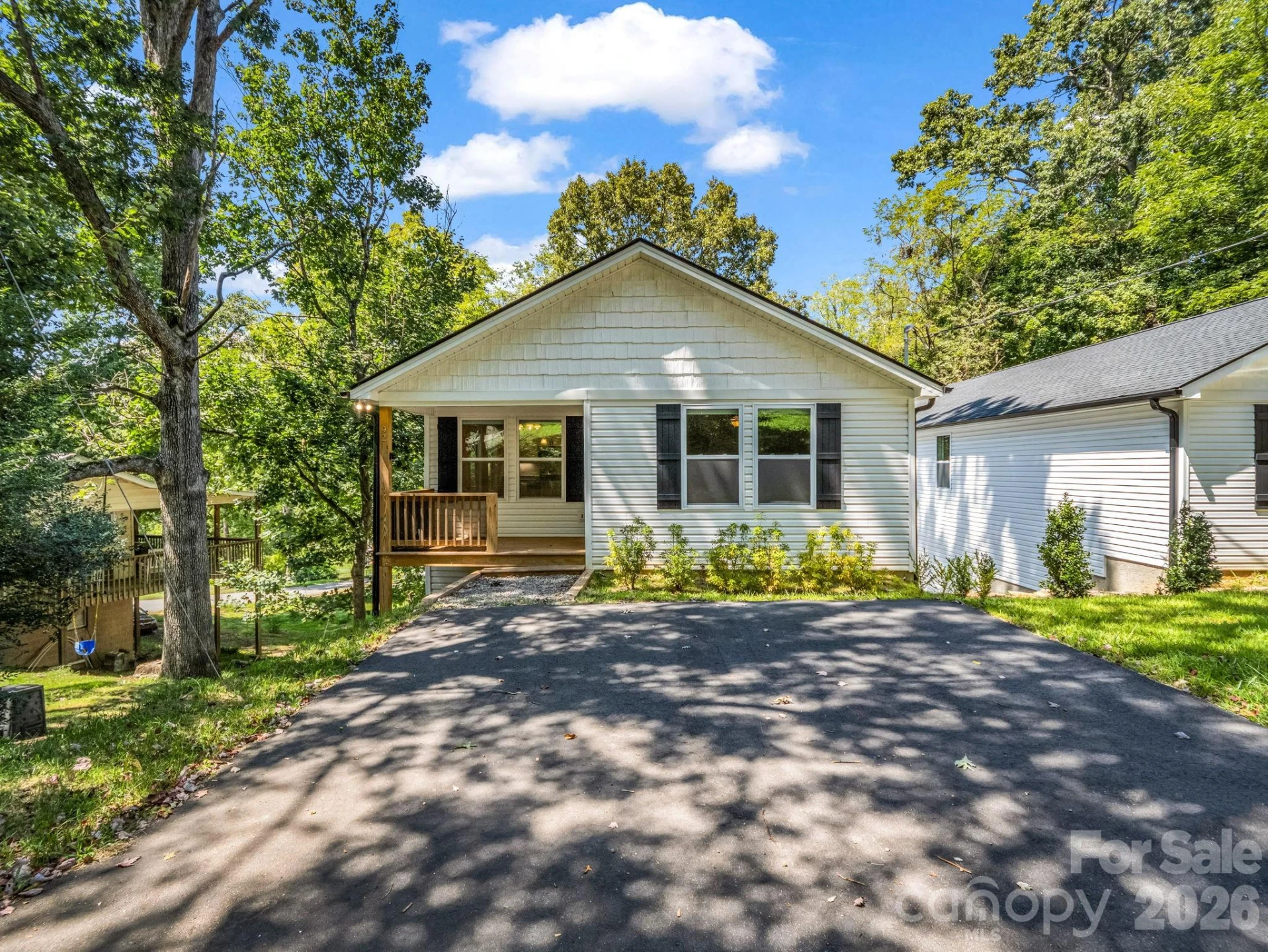 92 Lakeside Drive