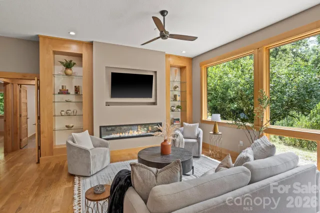 36 Ravenwood Drive, Fletcher, NC, 28732