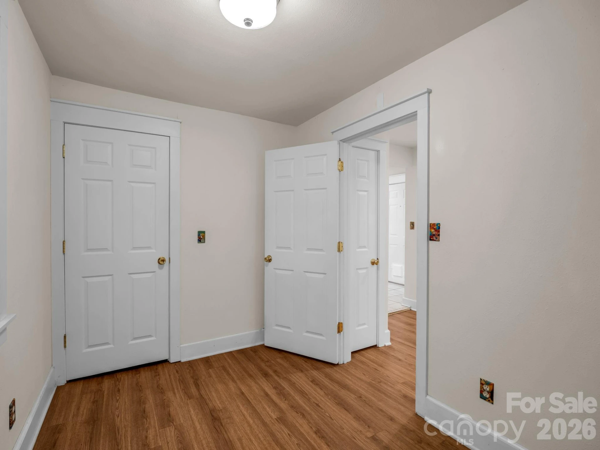 160 E Howard Street - Photo 13