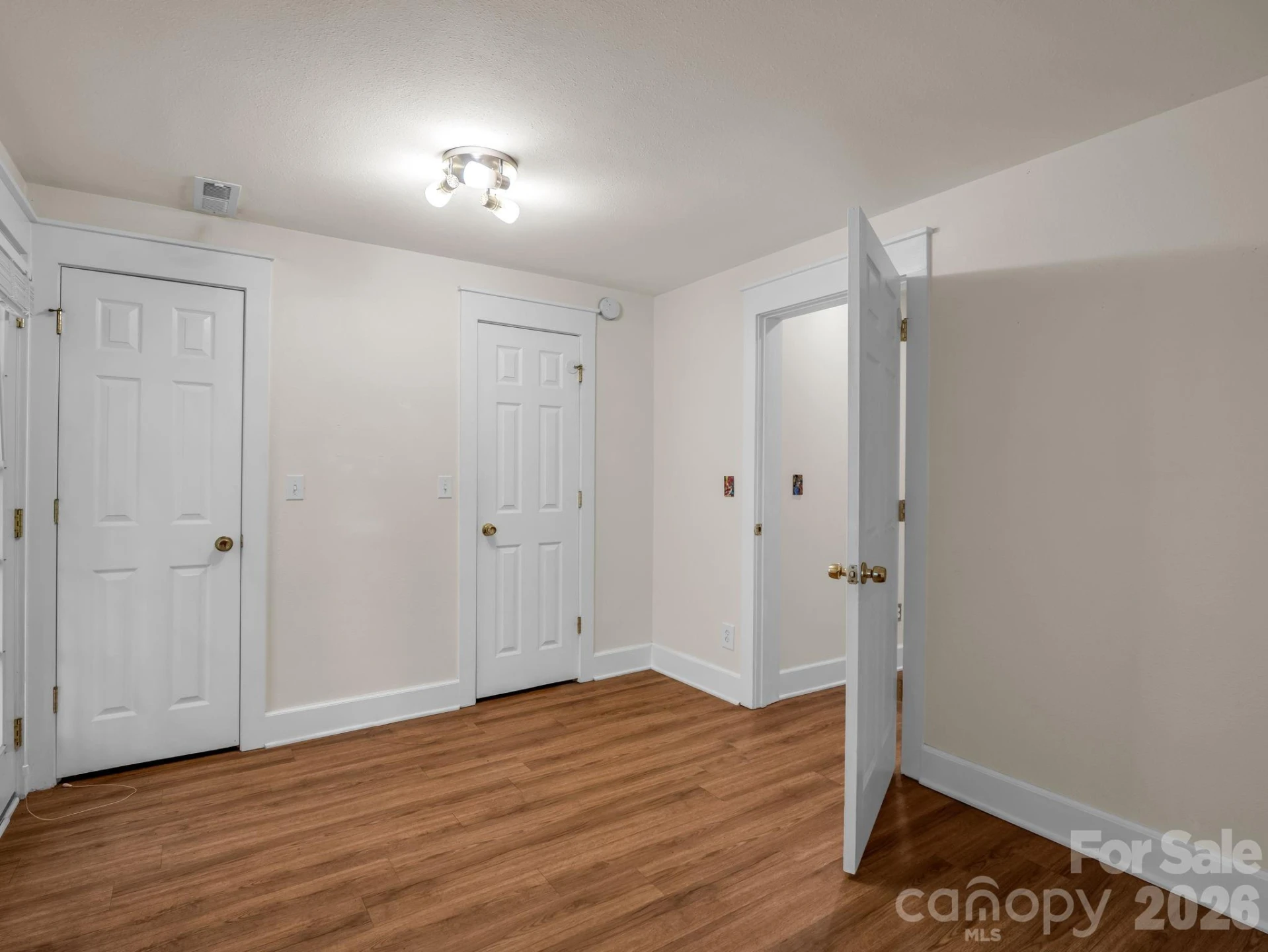 160 E Howard Street - Photo 14