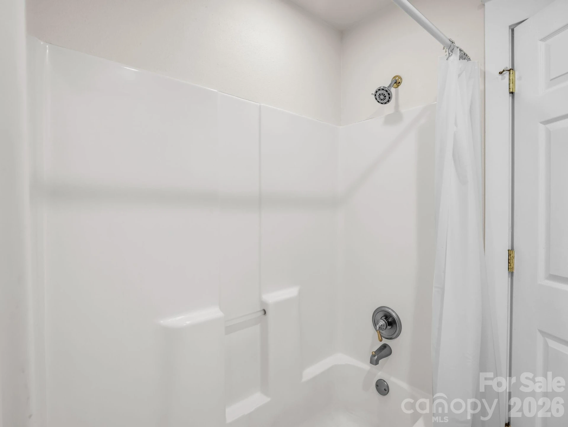 160 E Howard Street - Photo 17