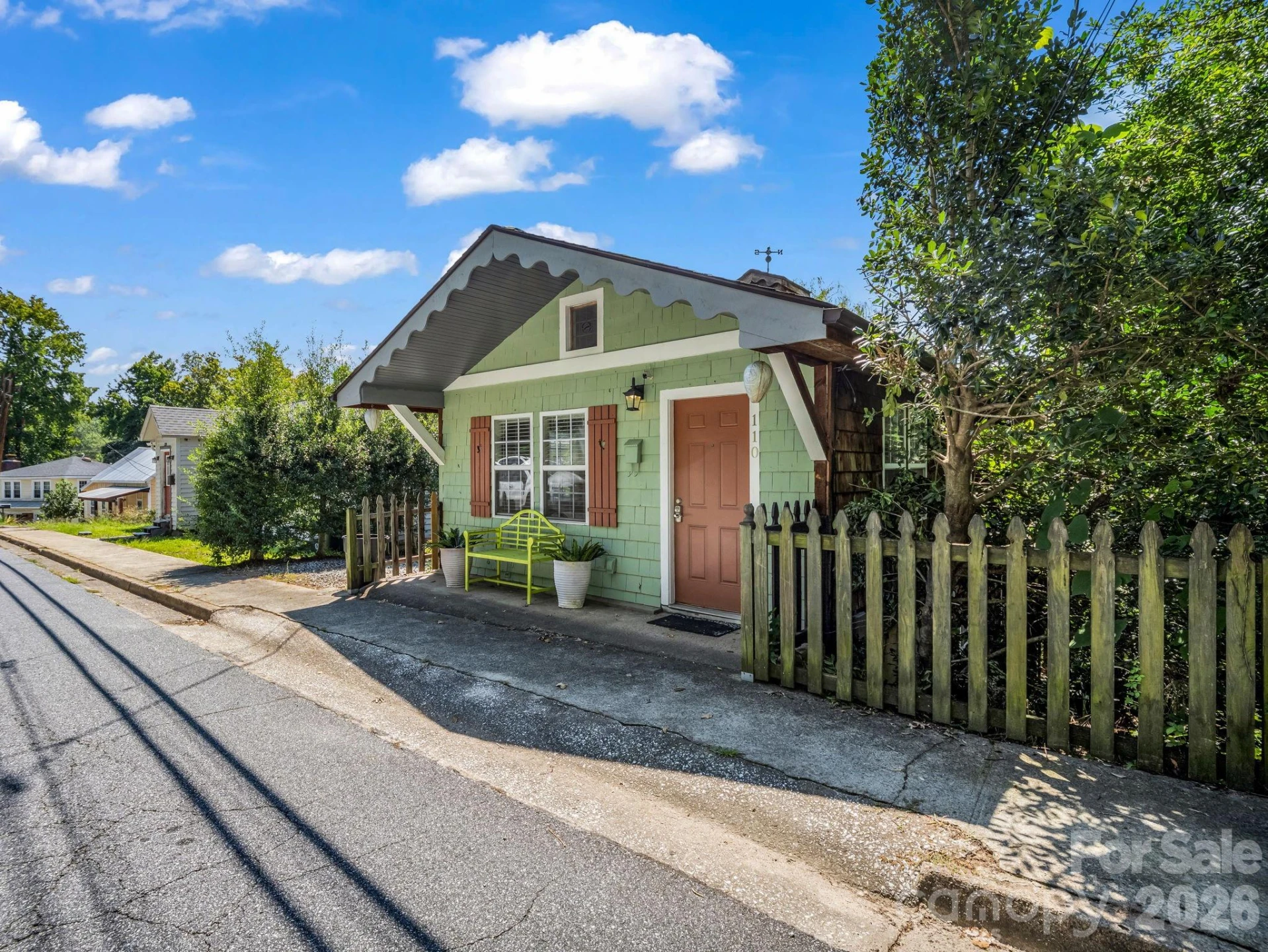 160 E Howard Street - Photo 24