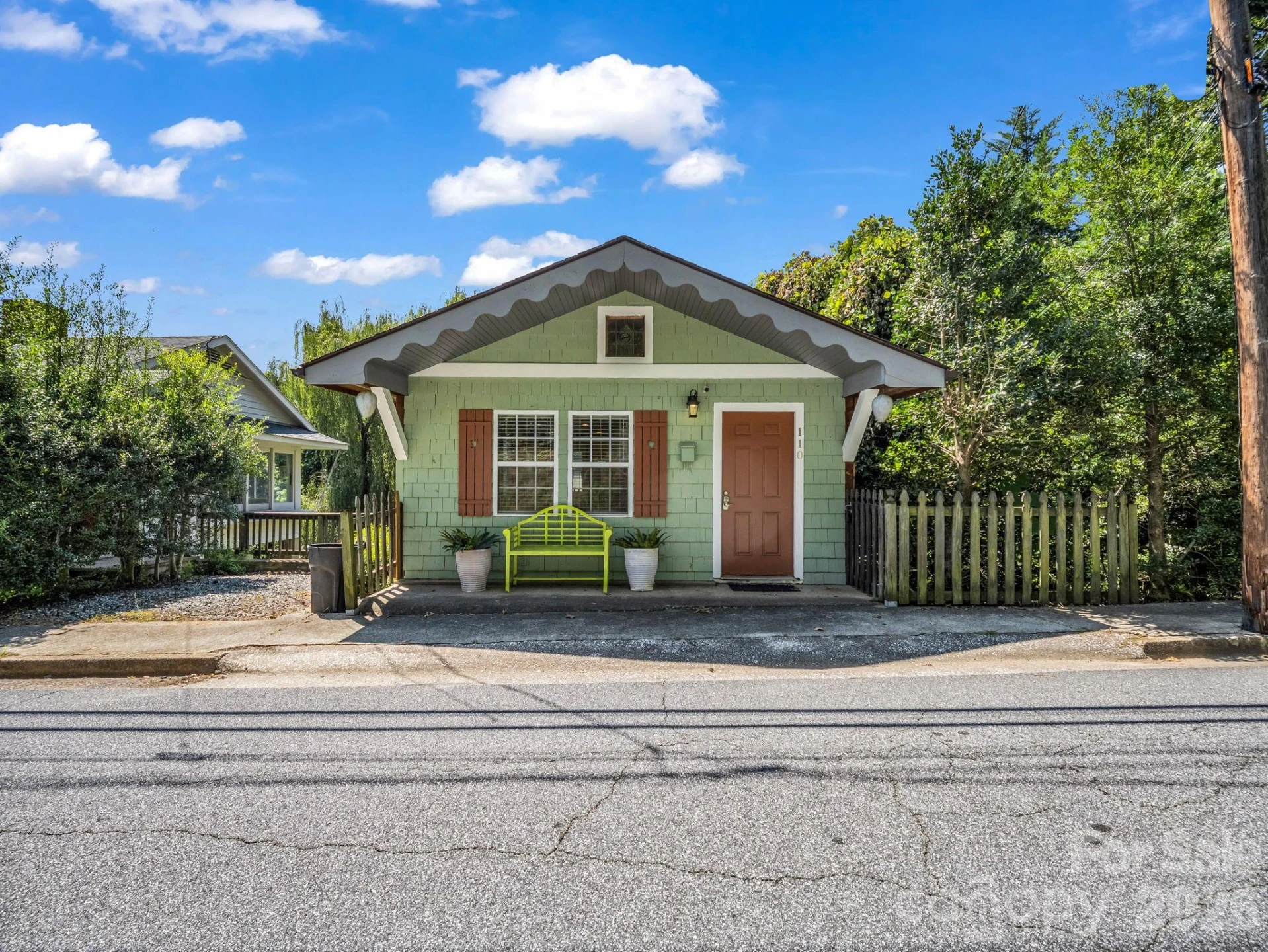 160 E Howard Street - Photo 25