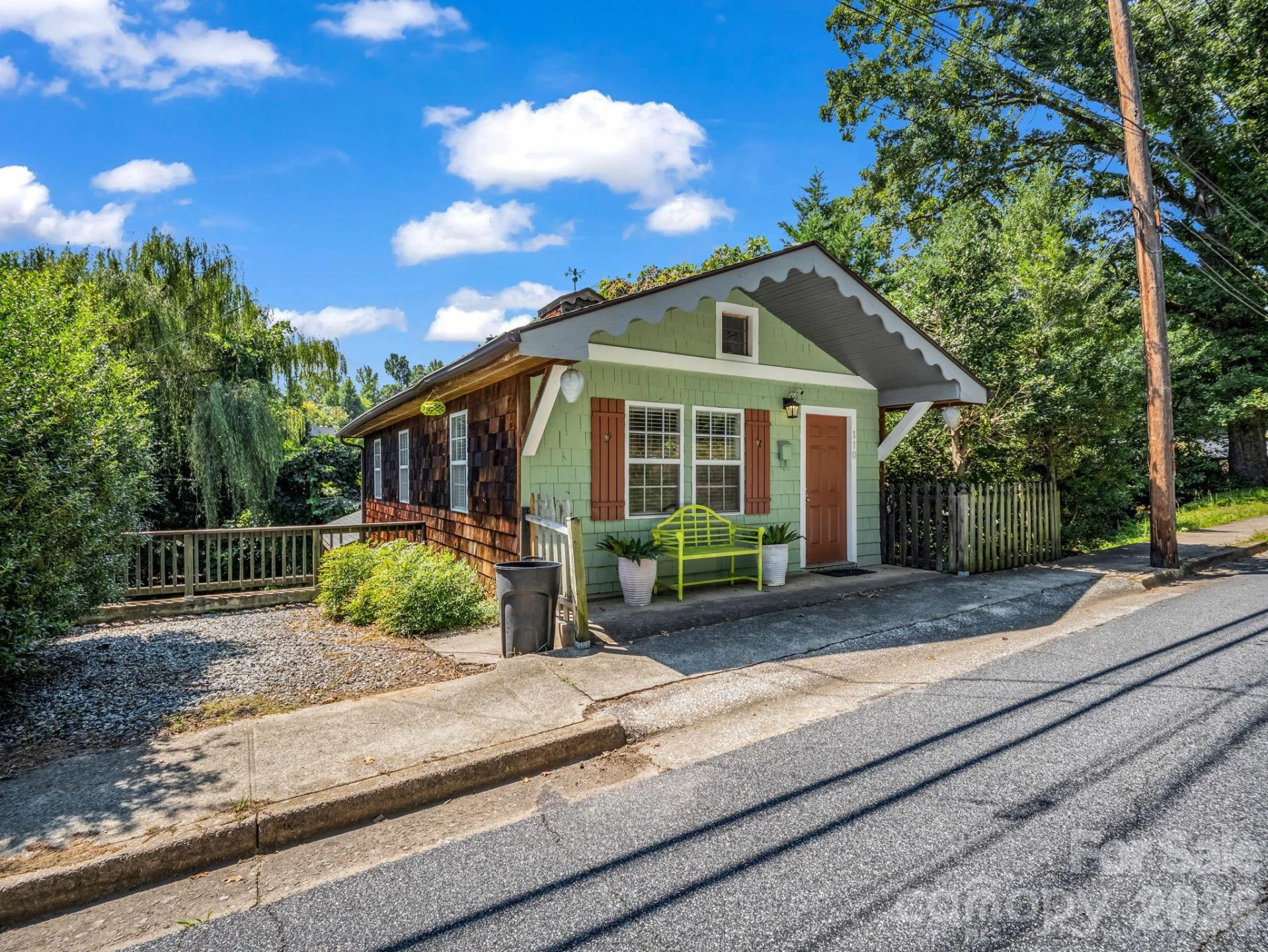 160 E Howard Street - Photo 26