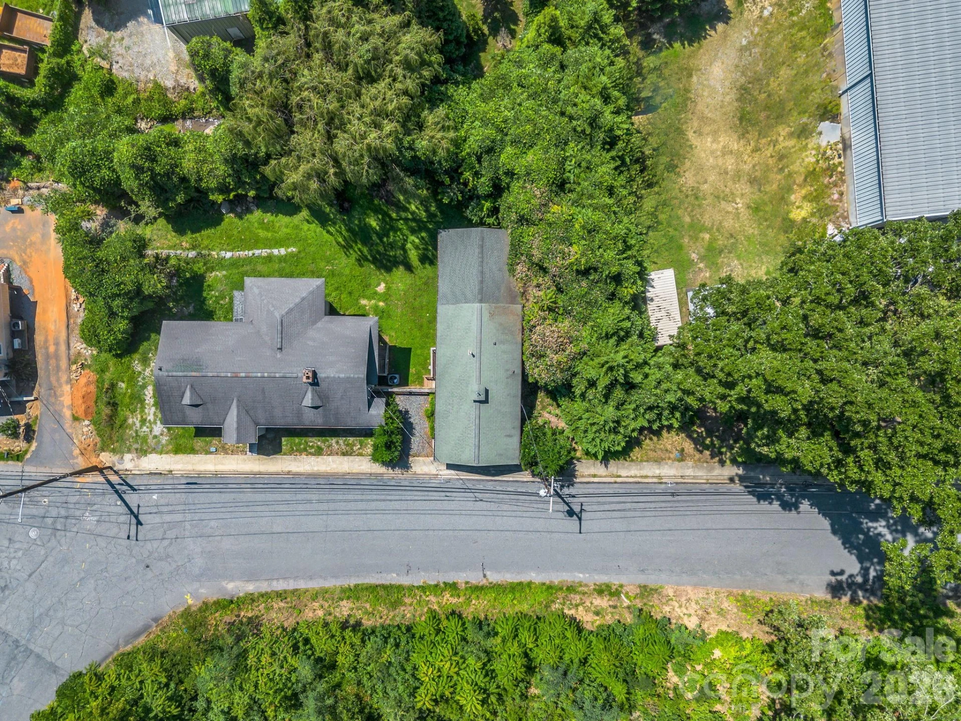 160 E Howard Street - Photo 30