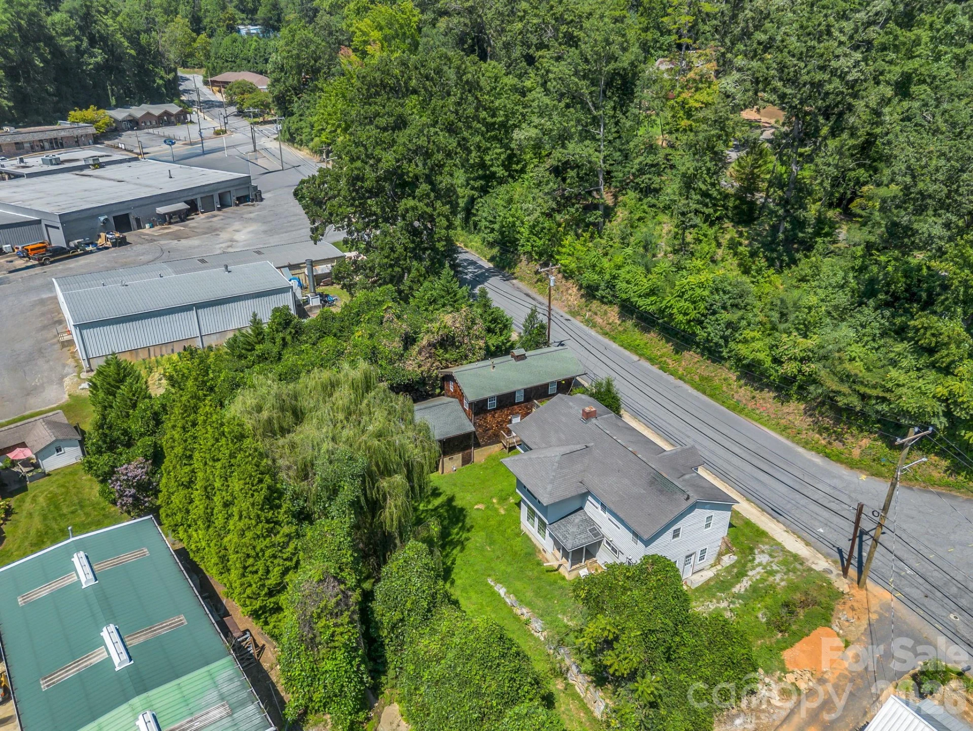 160 E Howard Street - Photo 35