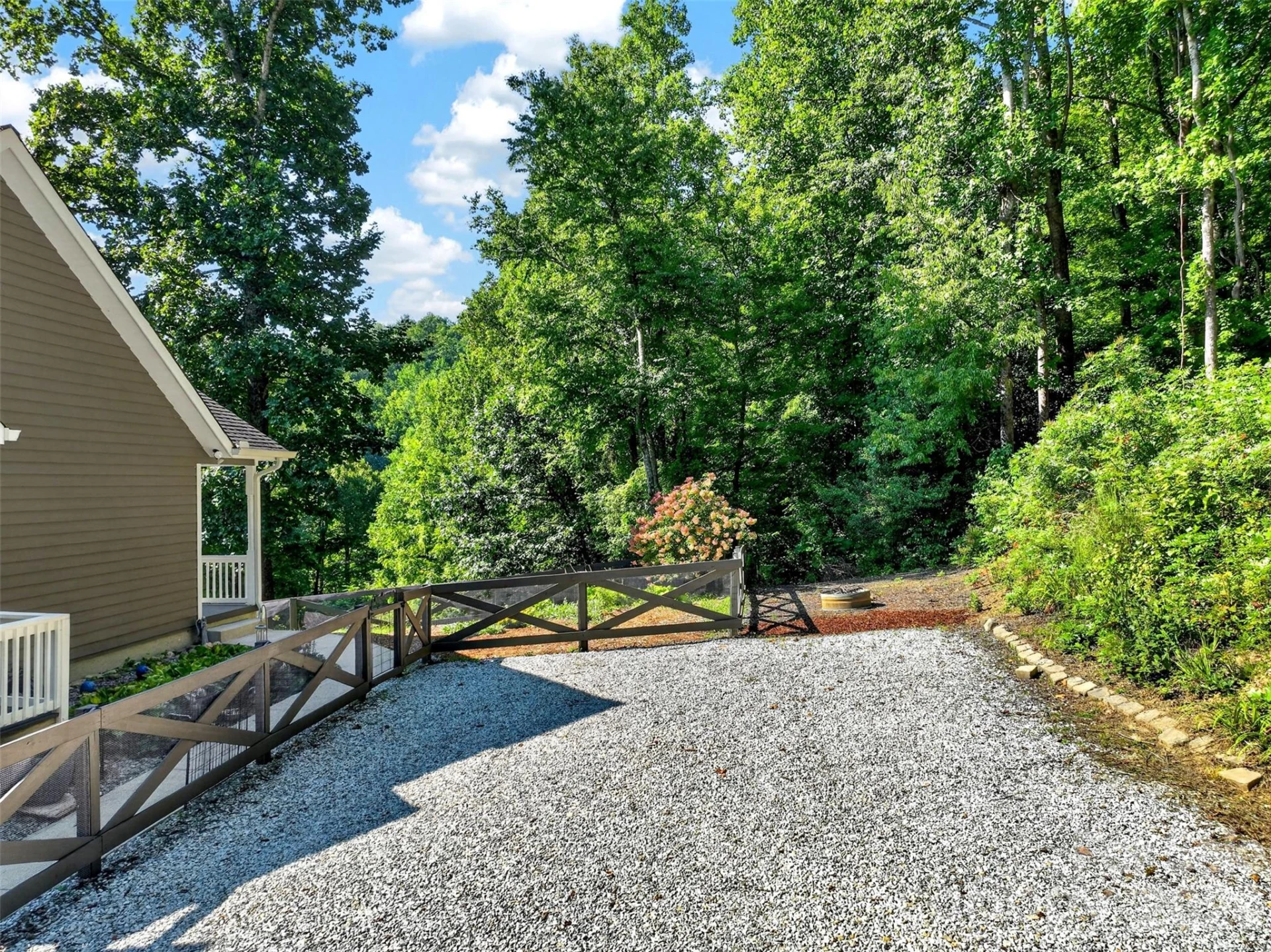 767 Hunnicut Mountain Road - Photo 40