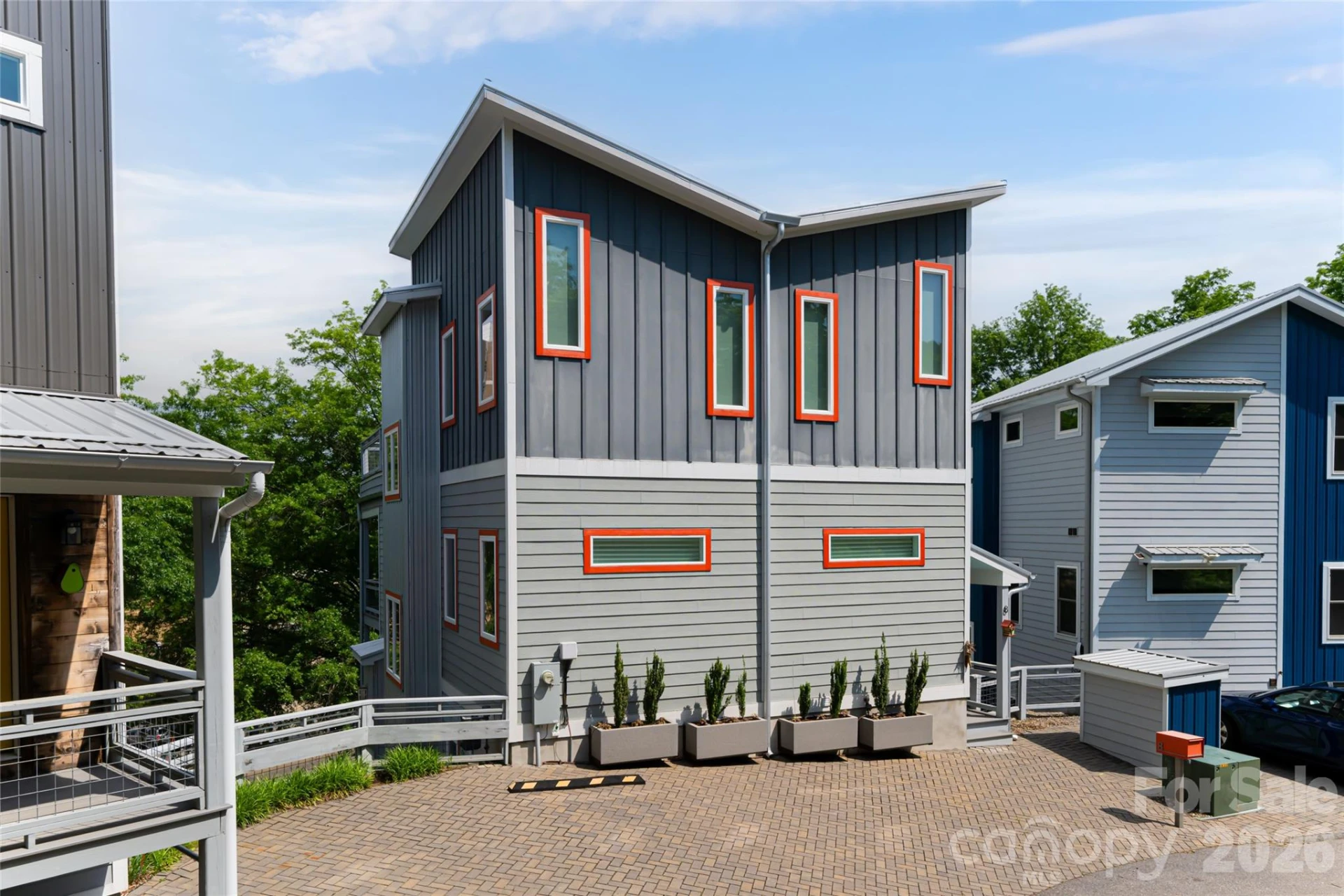 8 Birdhouse Row - Photo 3