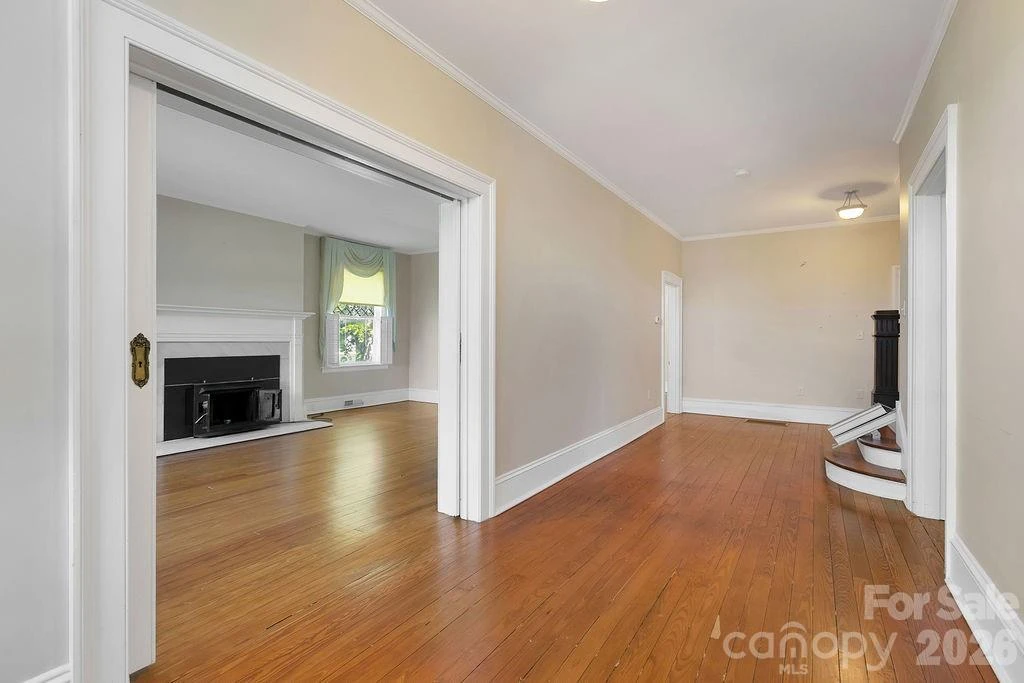 208 Probart Street - Photo 10