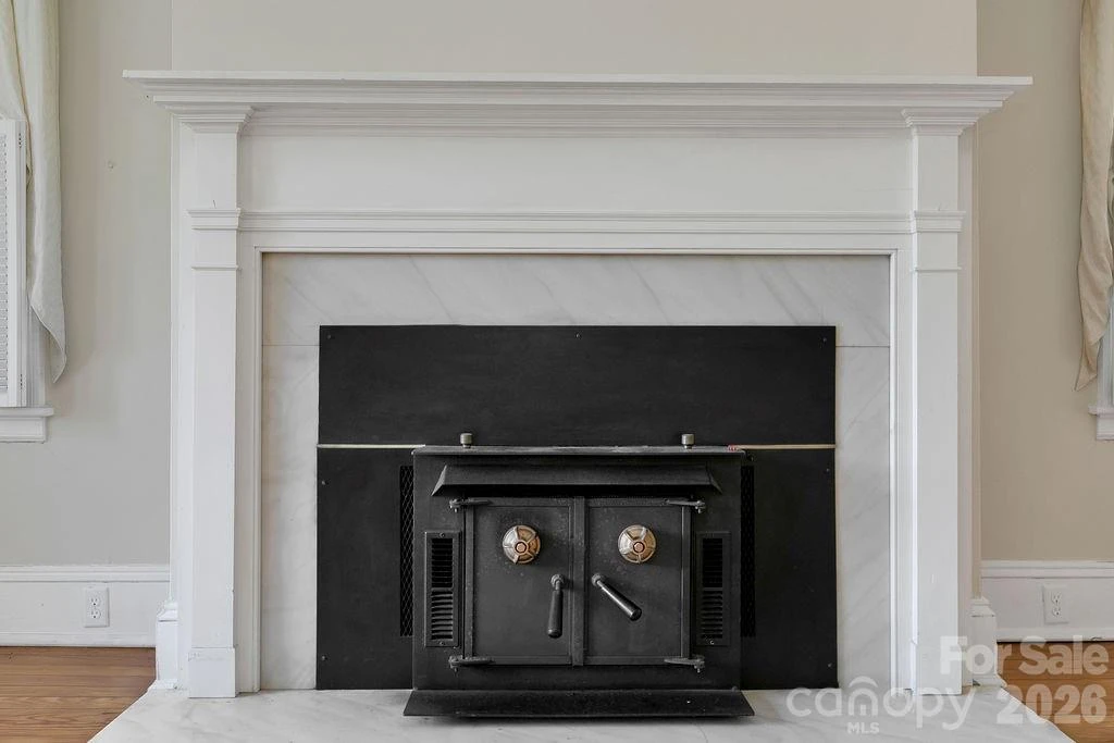 208 Probart Street - Photo 18
