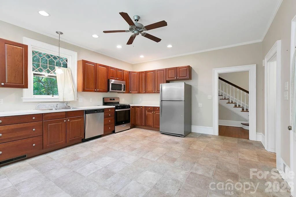 208 Probart Street - Photo 27