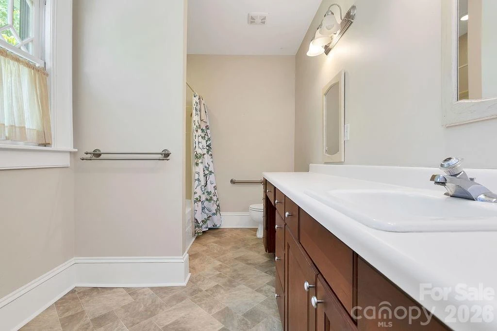 208 Probart Street - Photo 34