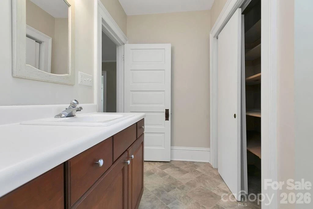 208 Probart Street - Photo 35