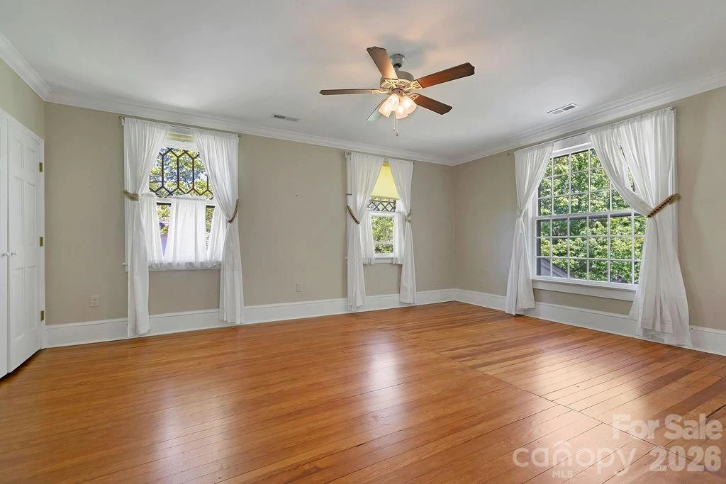 208 Probart Street - Photo 36