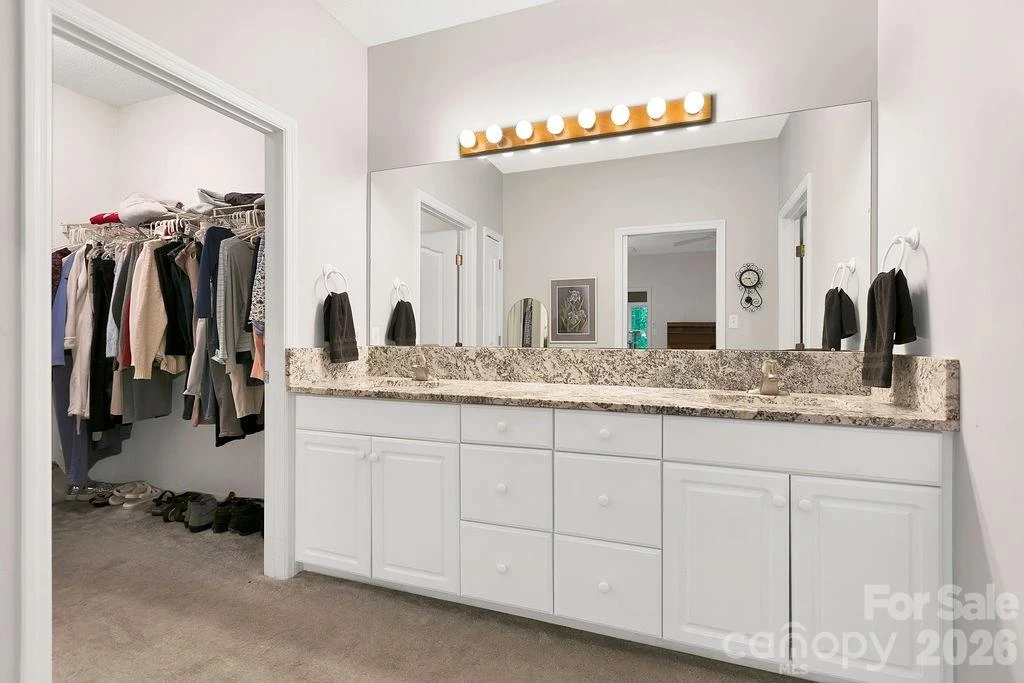 61 Autumn Glen Court - Photo 32