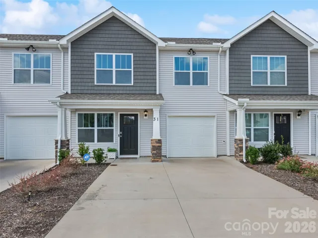 31 Clear Creek Lane