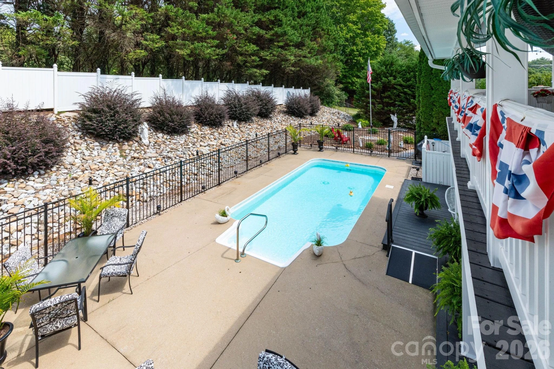 84 Portcrest Heights - Photo 21