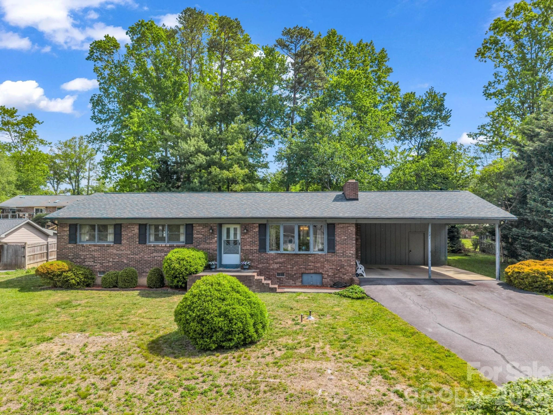 121 Greenfield Lane - Photo 3