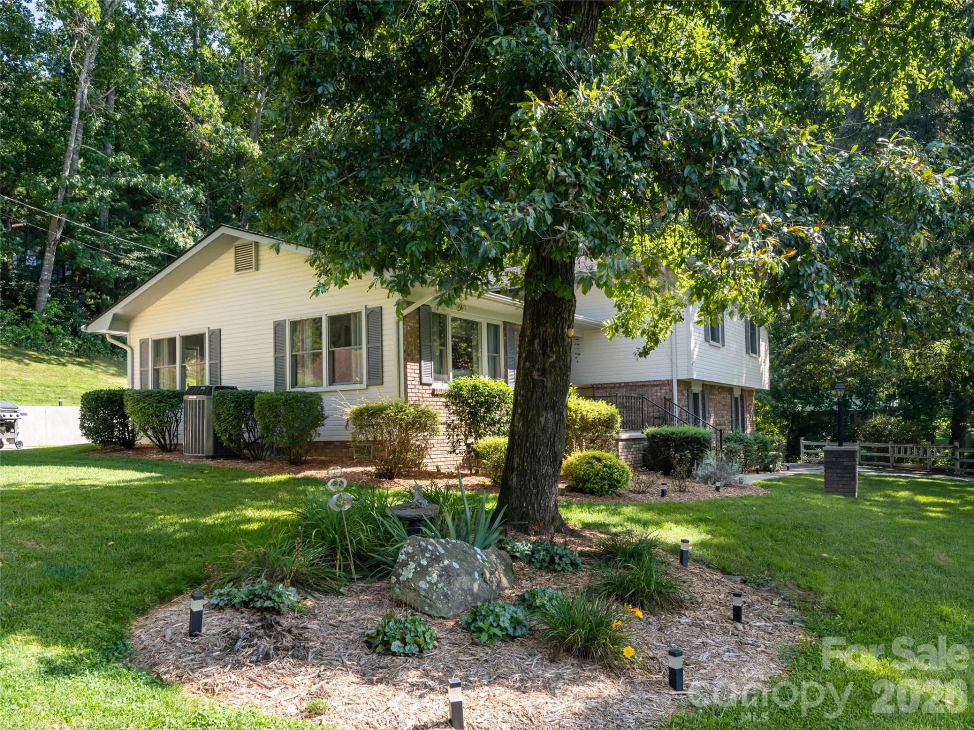 1 Morris Drive - Photo 3
