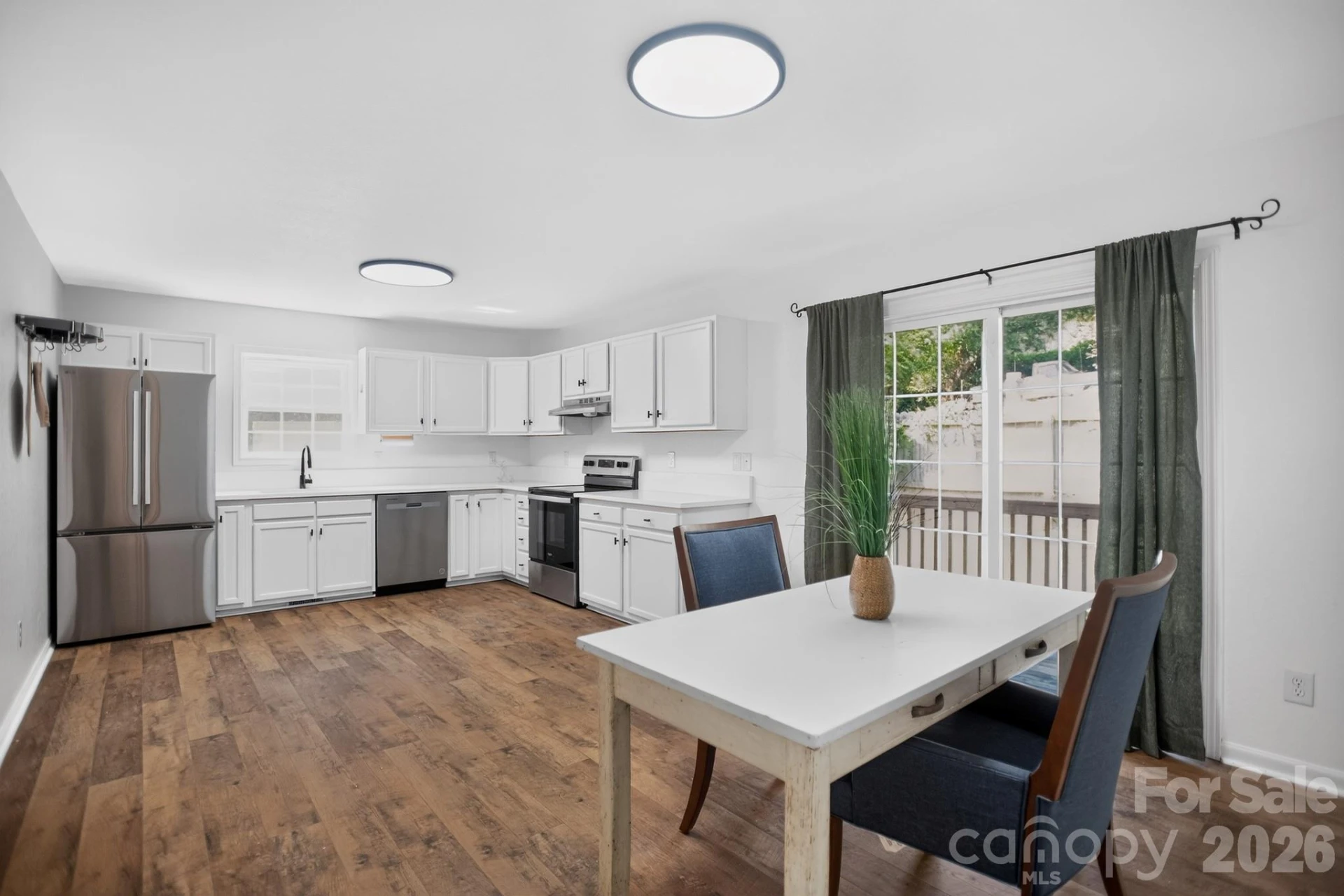 153 Hudson Street - Photo 7