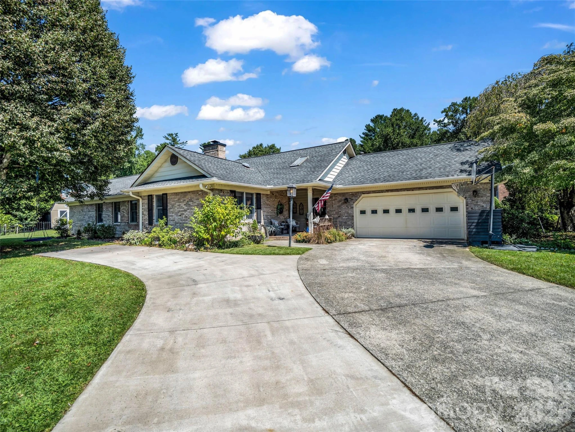 2365 Rosemont Court - Photo 2
