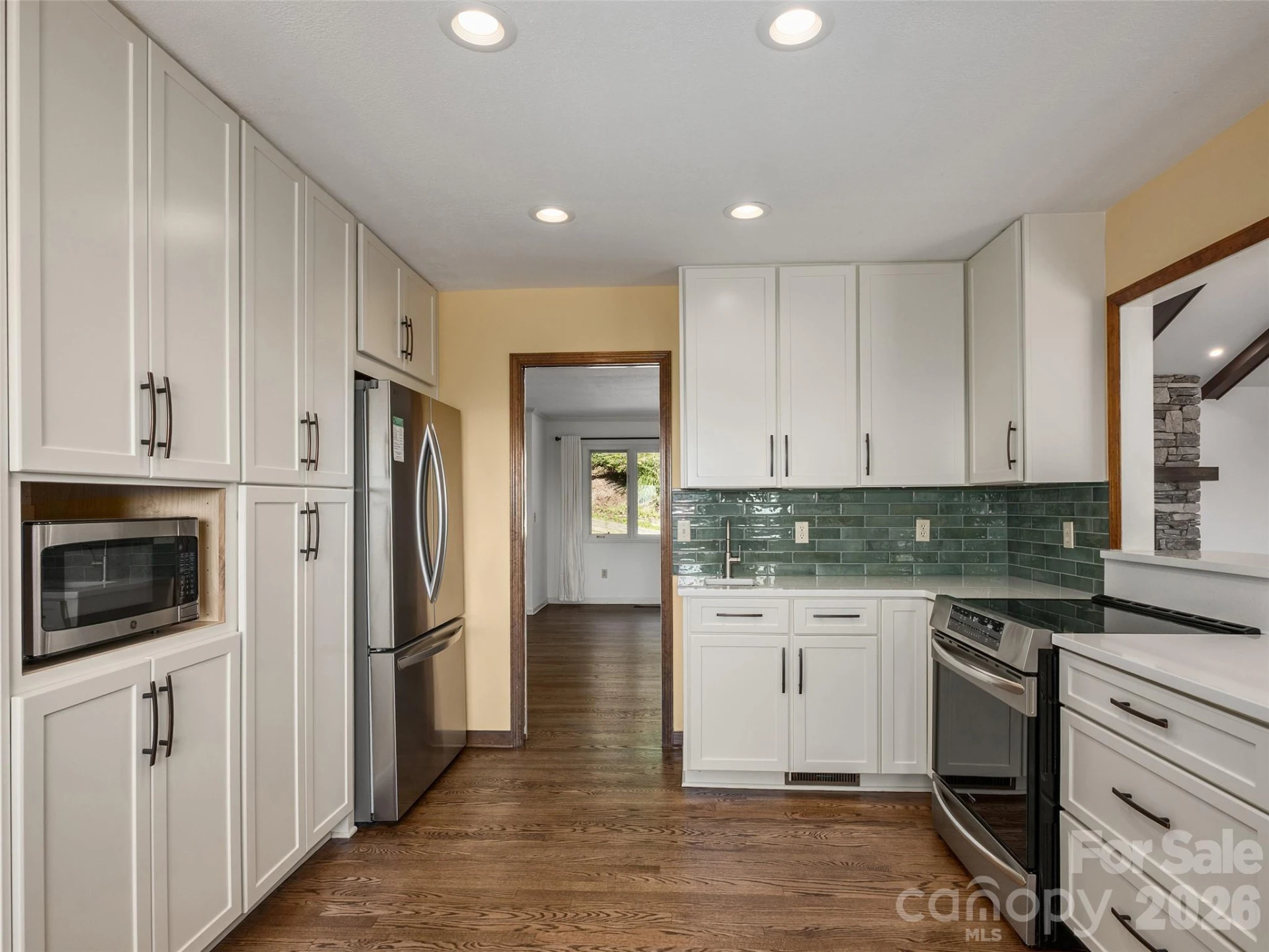 288 Roberts Drive - Photo 10