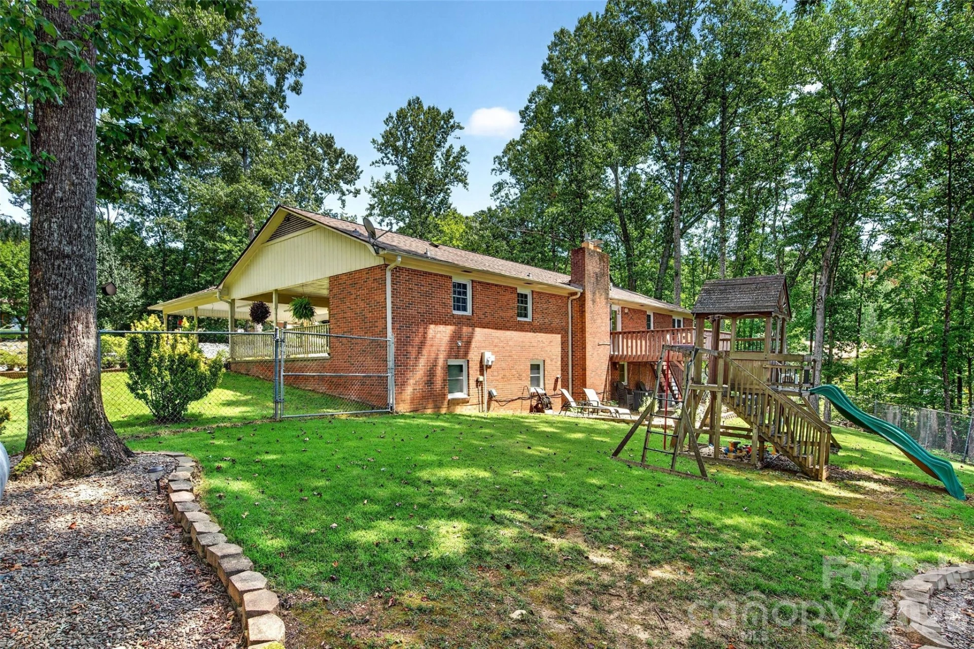 146 Cobblestone Drive - Photo 4