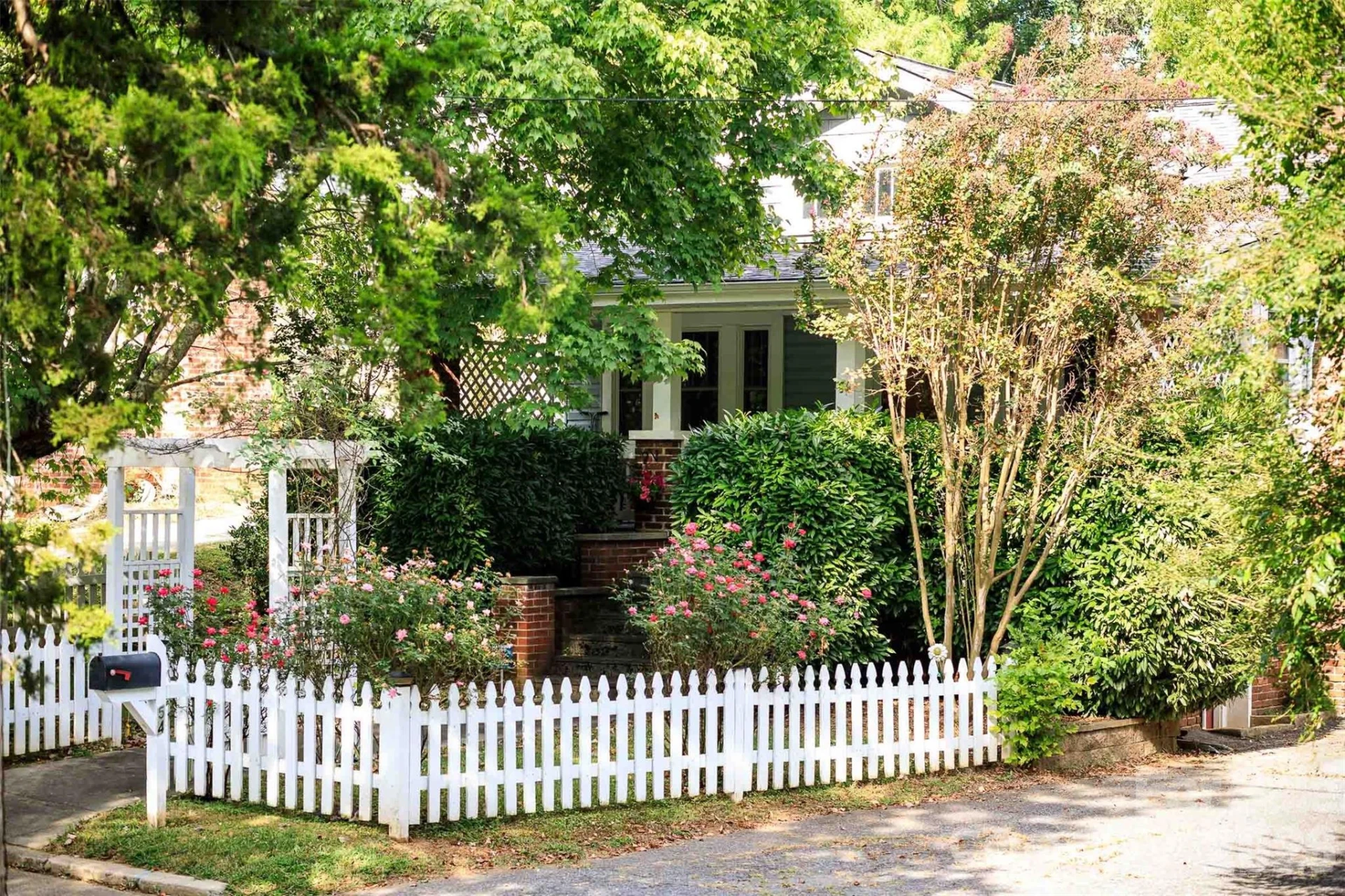 54 Belmont Avenue - Photo 2