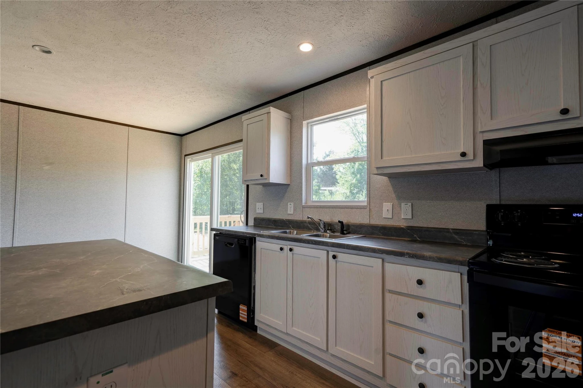 453 Thompson Road - Photo 14