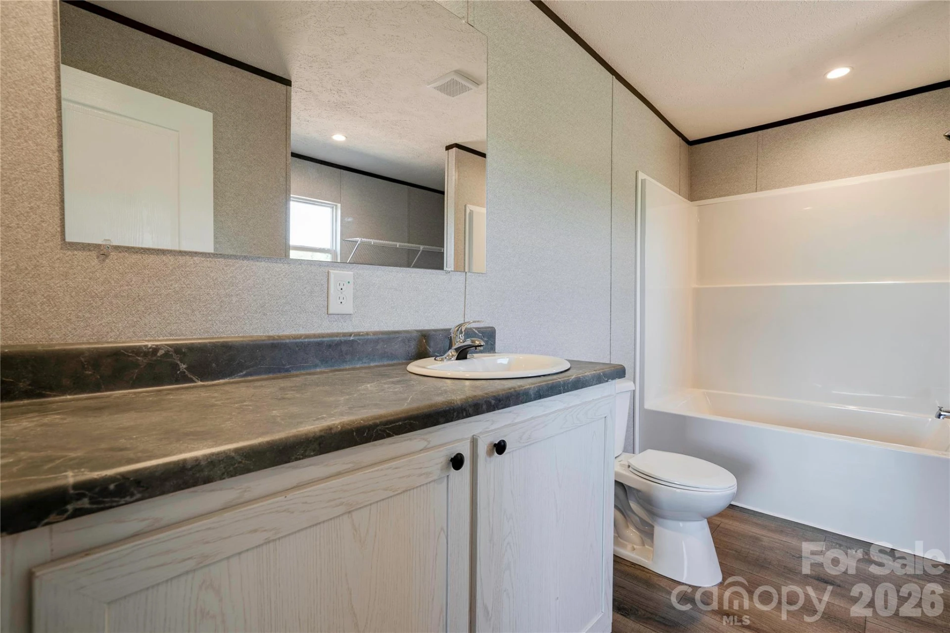 453 Thompson Road - Photo 18