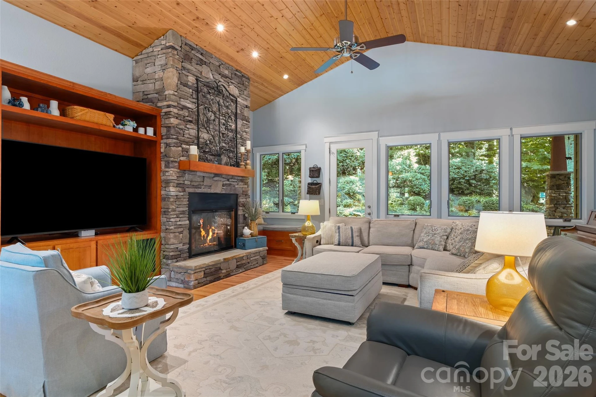 330 Sanctuary Drive - Photo 5