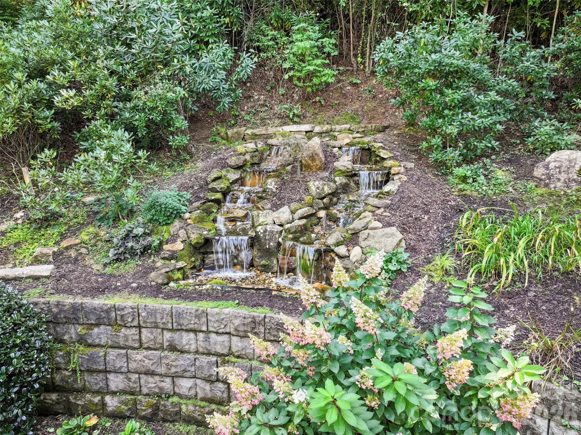 330 Sanctuary Drive - Photo 8