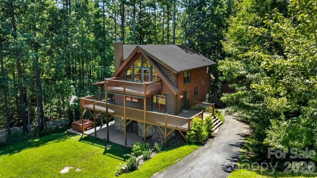 447 Hidden Lake Parkway - Photo 2