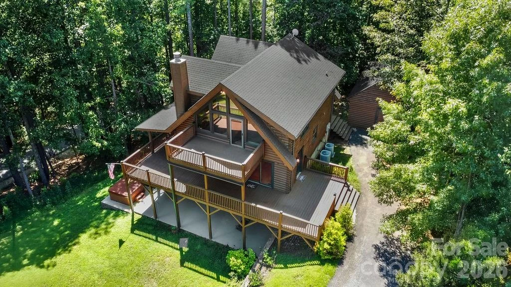 447 Hidden Lake Parkway - Photo 4