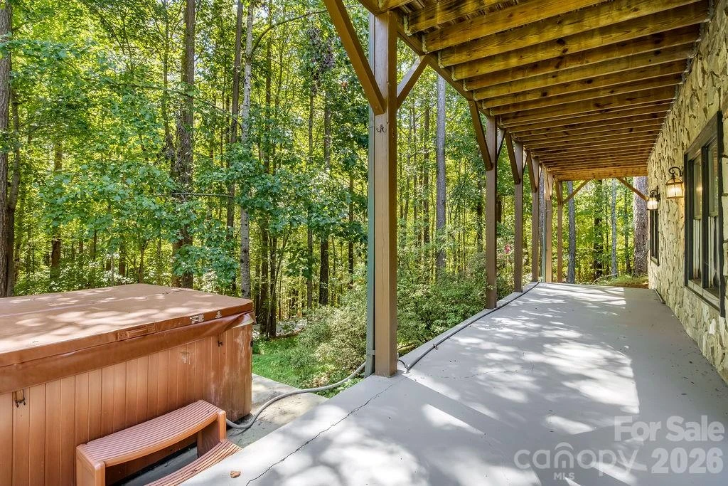 447 Hidden Lake Parkway - Photo 6