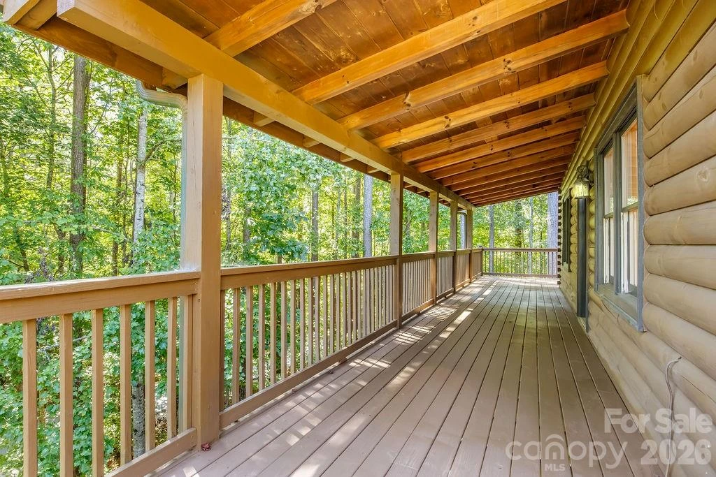 447 Hidden Lake Parkway - Photo 10