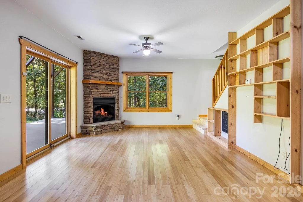 447 Hidden Lake Parkway - Photo 12