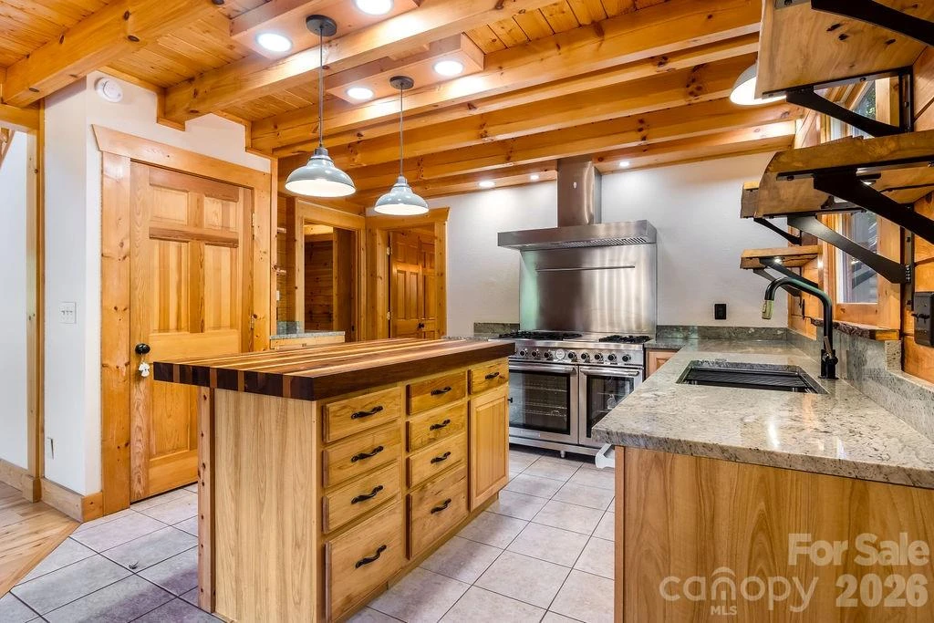 447 Hidden Lake Parkway - Photo 14
