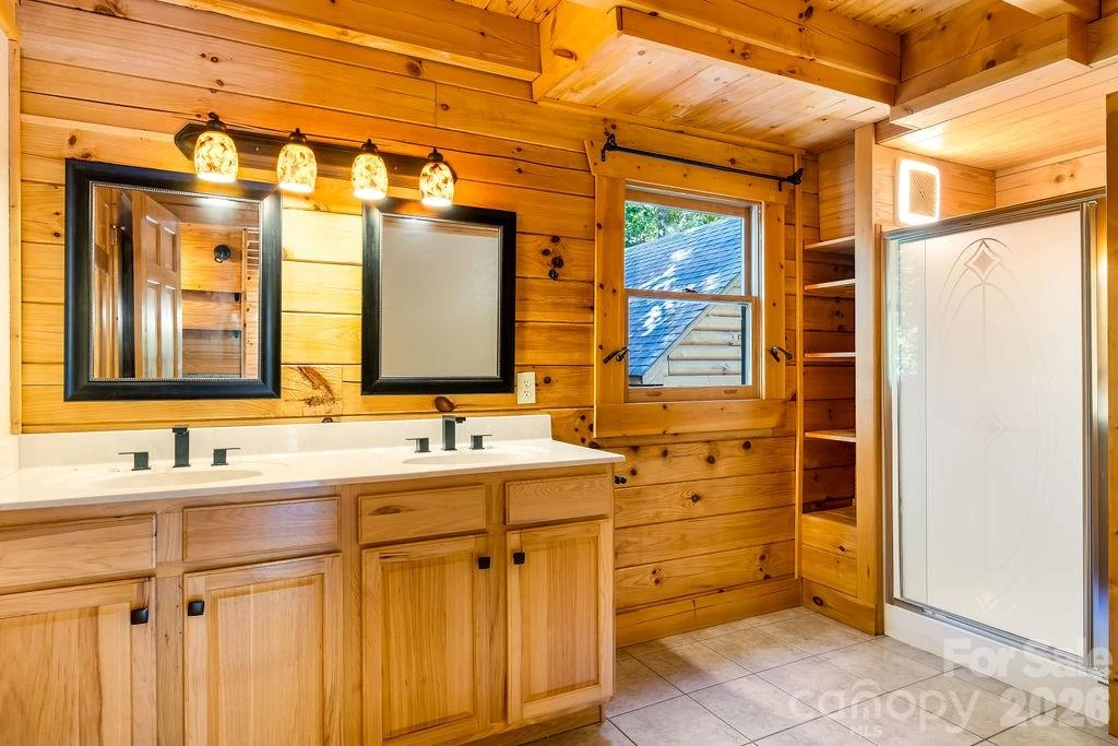447 Hidden Lake Parkway - Photo 15