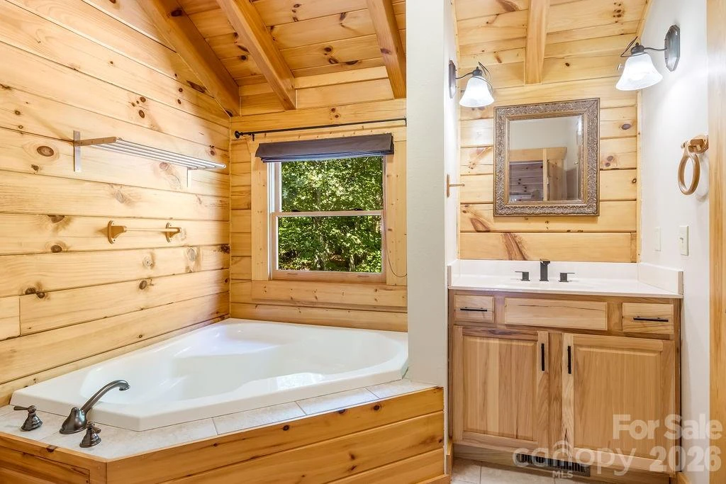 447 Hidden Lake Parkway - Photo 24