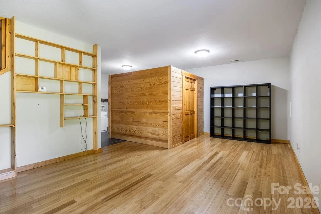 447 Hidden Lake Parkway - Photo 26