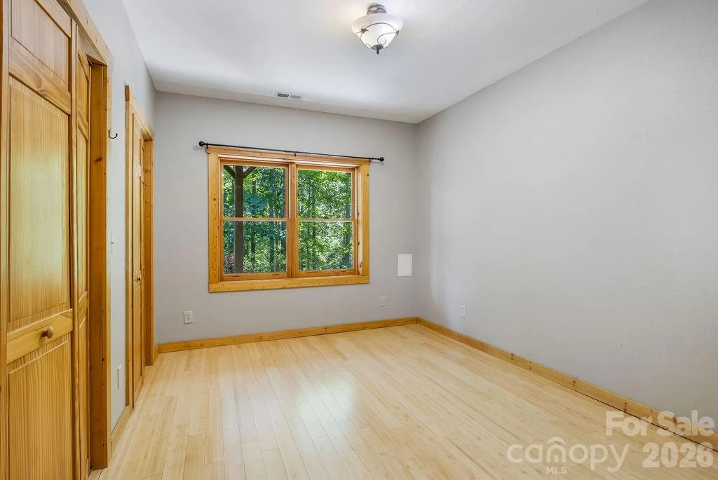 447 Hidden Lake Parkway - Photo 27