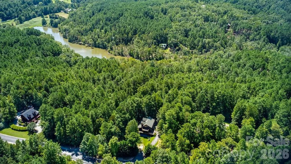 447 Hidden Lake Parkway - Photo 28