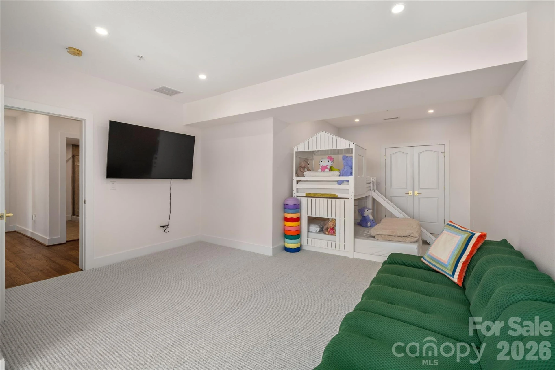 4 Chimney Crest Drive #J - Photo 36