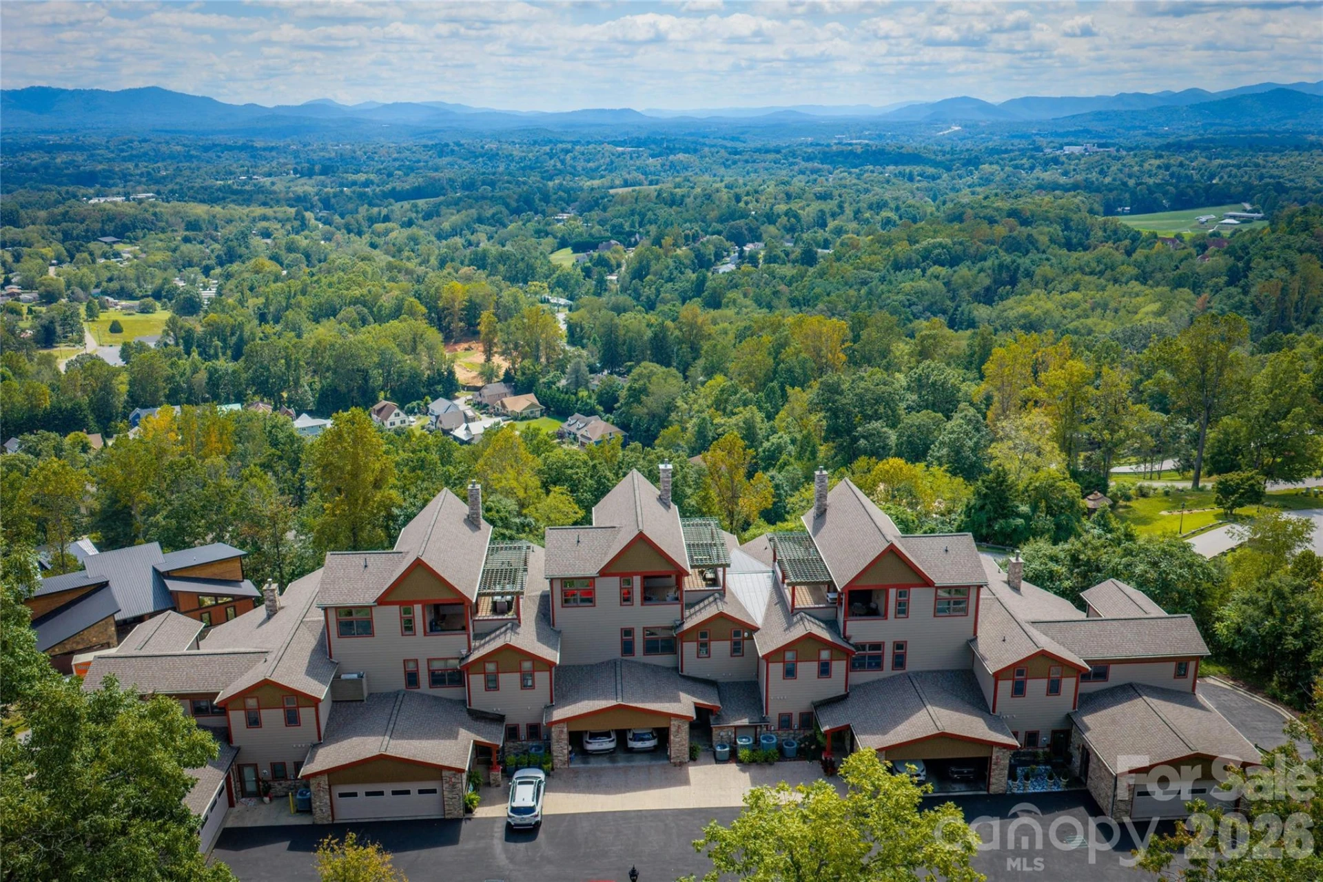 4 Chimney Crest Drive #J - Photo 37